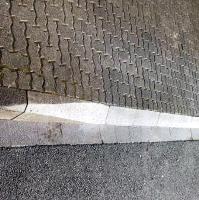 Bordsteine, Pflaster, Weg, Gehweg, Borstein Bordsteine, Pflaster, Weg, Gehweg, Borstein