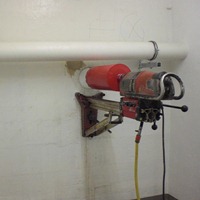 kernbohrmaschine, Betonwand, Hilti