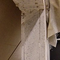 Trdurchbruch in einer Betonwand, prziser und sauberer Schnitt